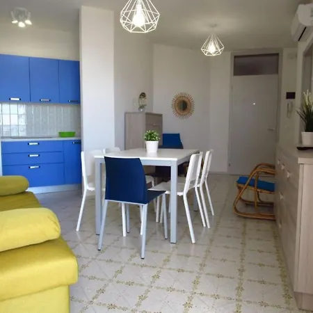 Apartmán Modern Flat, 130m From The Sea With Shared Pool Porto Santa Margherita di Caorle